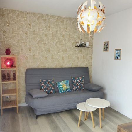 La Petite Maison Tahet, 2 Pers Avec Terrasse Basse-Indre Zewnętrze zdjęcie