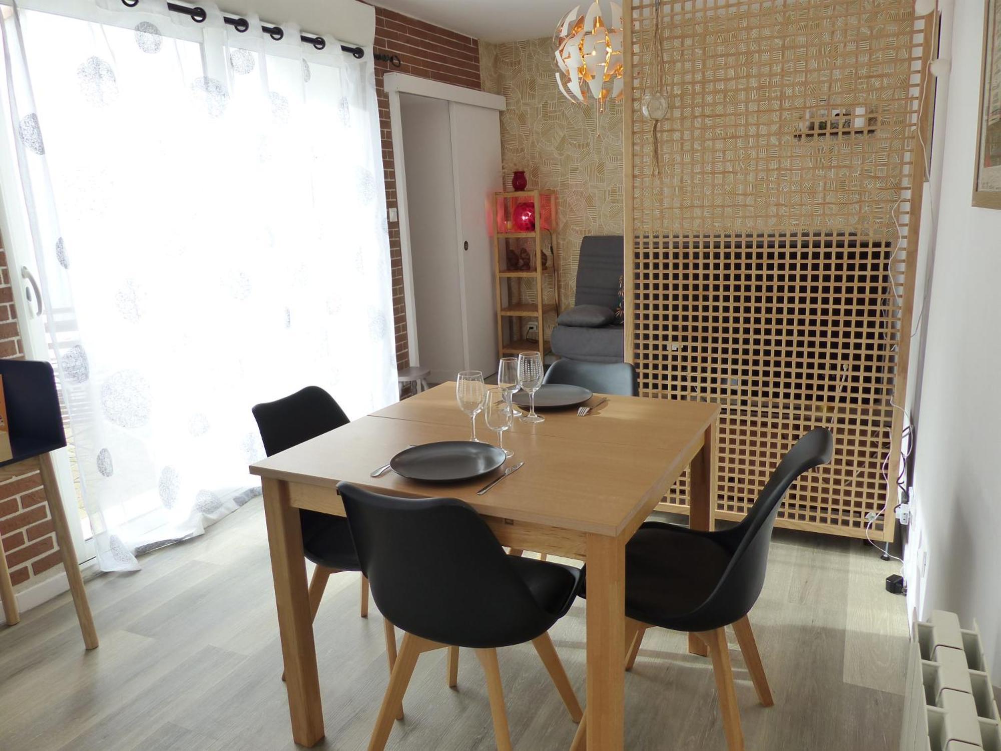 La Petite Maison Tahet, 2 Pers Avec Terrasse Basse-Indre Zewnętrze zdjęcie